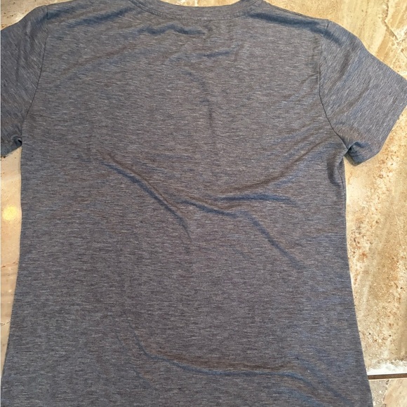 Final sale Gray Graphic T-Shirt - Picture 4 of 4